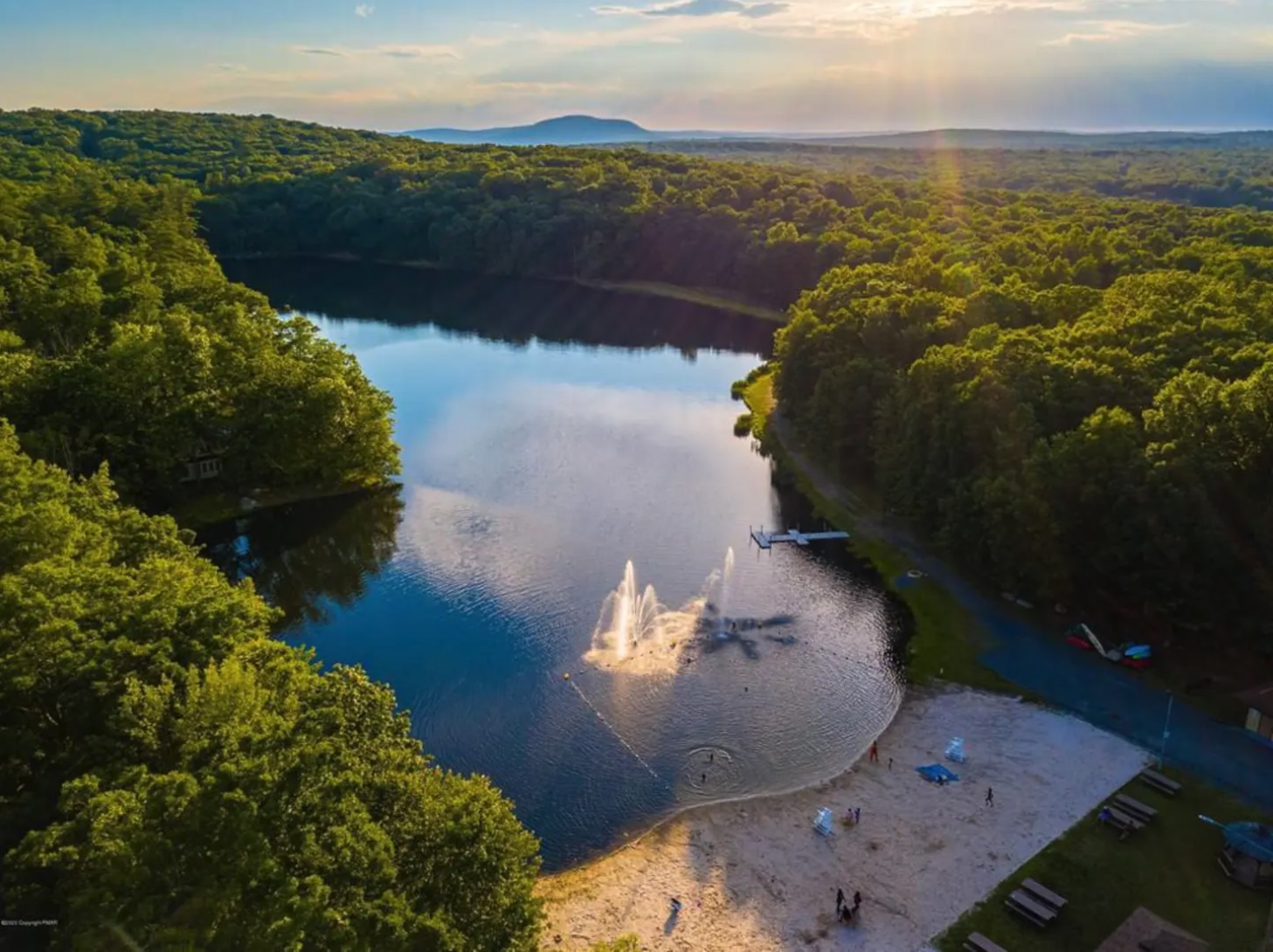 Lake House Image