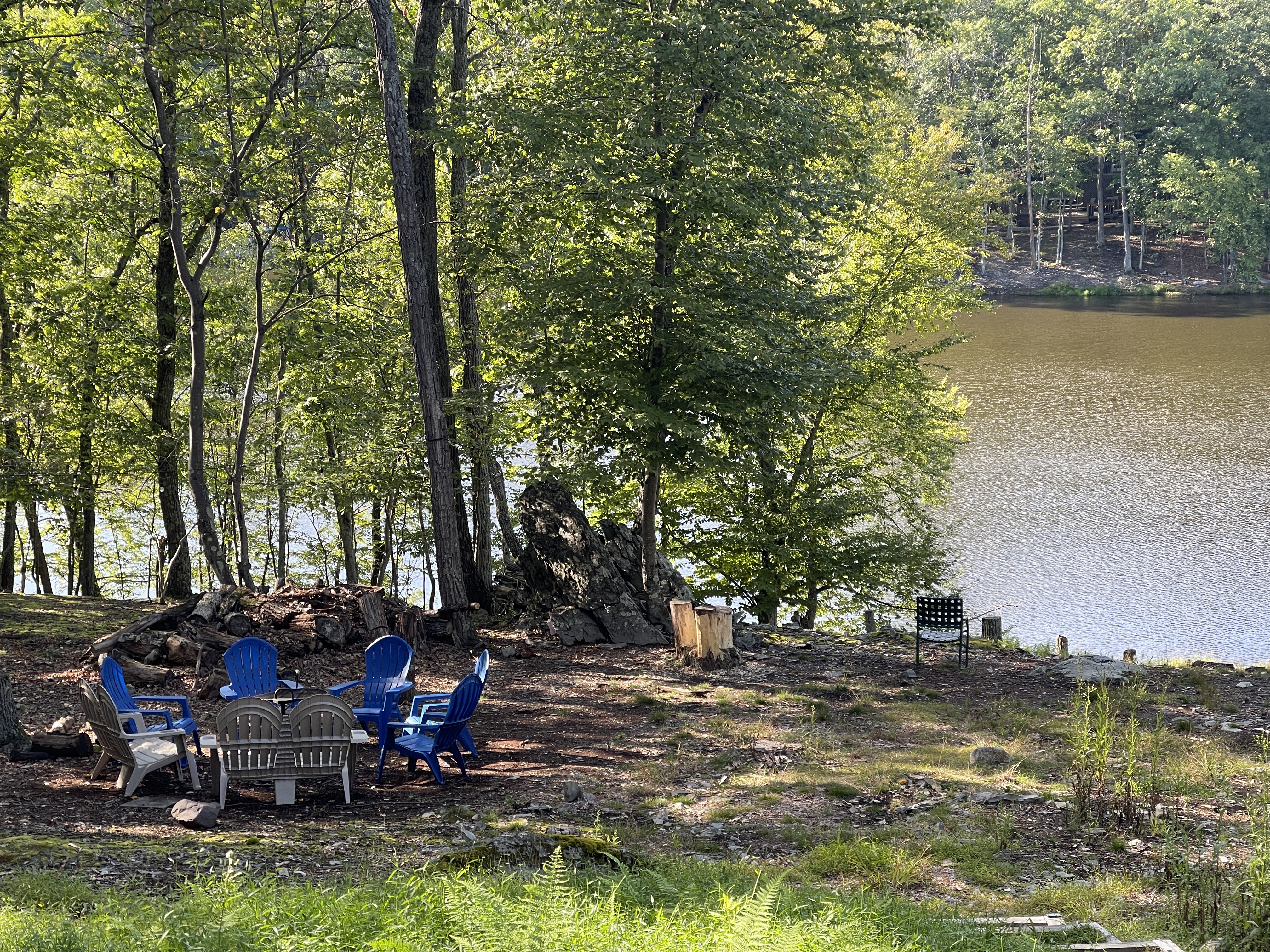 Lake House Image